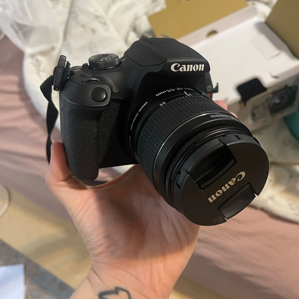 Canon Black DSLR Camera T7 kit